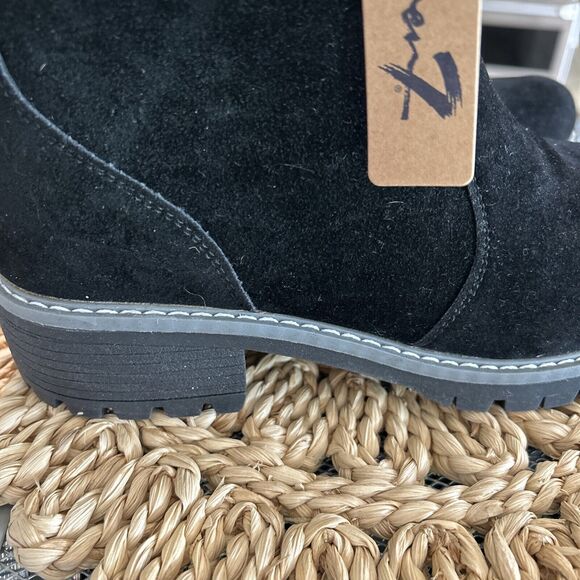 New Seven7 Bestie Black Vegan Suede Bootie Women's Size 9 Zip Non Slip Lug Sole‎ - Picture 2 of 12
